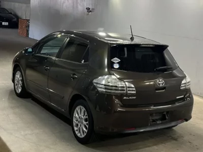 Toyota BLADE
