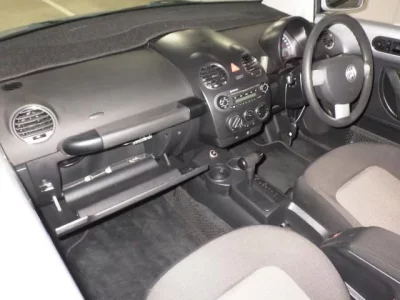 Volkswagen NEW BEETLE
