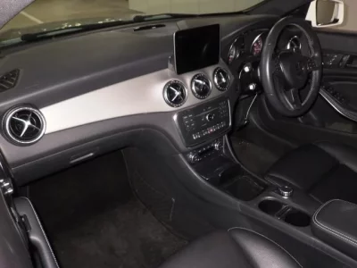 Mercedes-Benz CLA CLASS