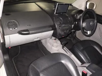 Volkswagen NEW BEETLE