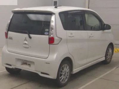 Mitsubishi EK CUSTOM