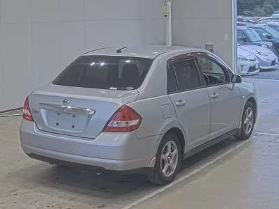 Nissan TIIDA LATIO