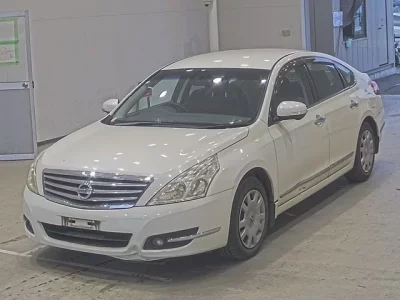 Nissan TEANA