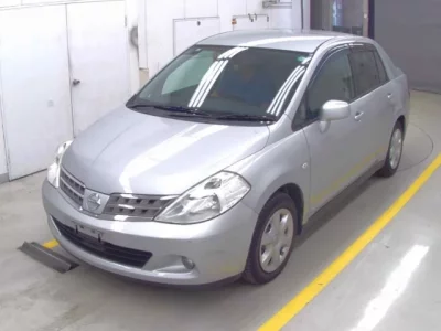 Nissan TIIDA LATIO