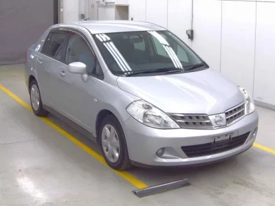 Nissan TIIDA LATIO