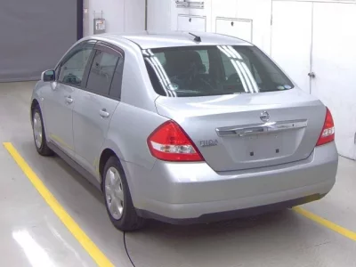 Nissan TIIDA LATIO