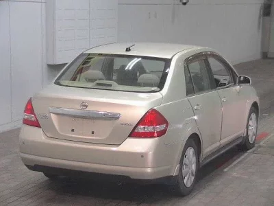 Nissan TIIDA LATIO
