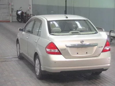Nissan TIIDA LATIO