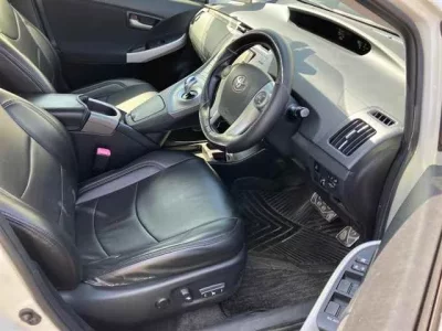Toyota PRIUS PHV