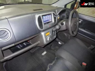 Suzuki MRWAGON