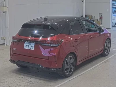 Nissan AURA