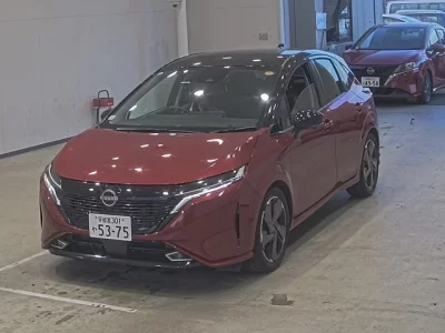 Nissan AURA