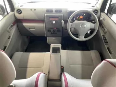Toyota PIXIS SPACE