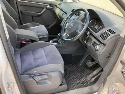 Volkswagen GOLF TOURAN