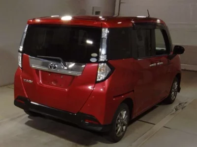 Toyota TANK
