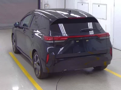 Nissan AURA