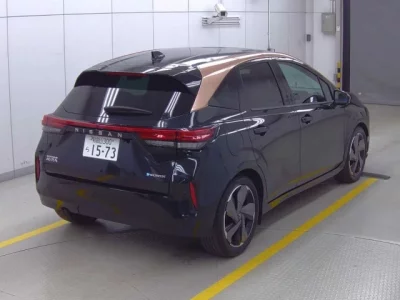 Nissan AURA
