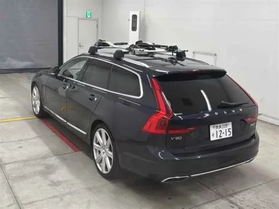 Volvo V90