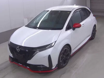 Nissan AURA