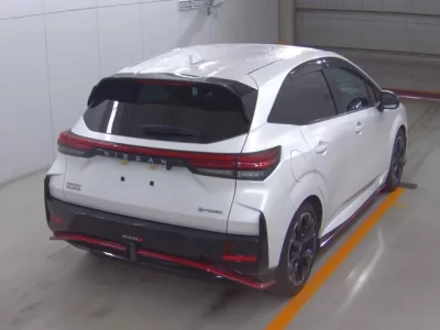 Nissan AURA