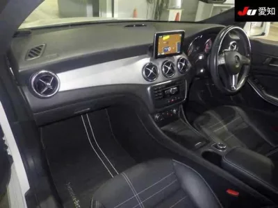 Mercedes-Benz CLA CLASS