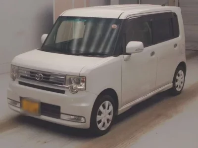 Toyota PIXIS SPACE
