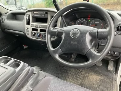 Isuzu COMO
