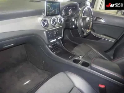 Mercedes-Benz GLA CLASS