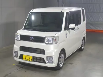 Toyota PIXIS MEGA