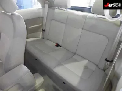 Volkswagen NEW BEETLE