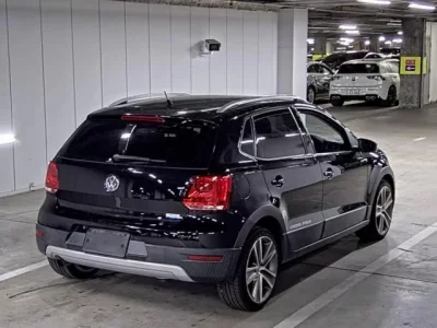 Volkswagen CROSS POLO