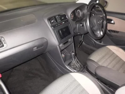 Volkswagen CROSS POLO