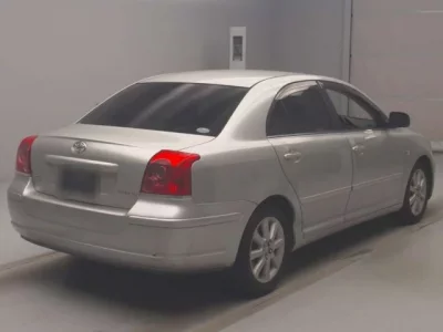 Toyota AVENSIS SEDAN