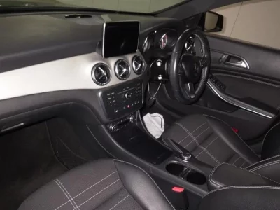 Mercedes-Benz CLA CLASS