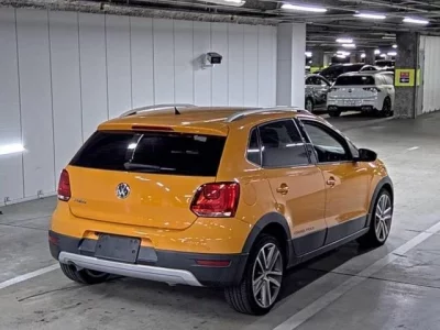Volkswagen CROSS POLO
