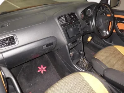 Volkswagen CROSS POLO