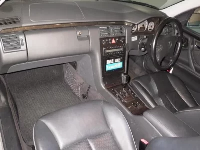 Mercedes-Benz E CLASS WAGON