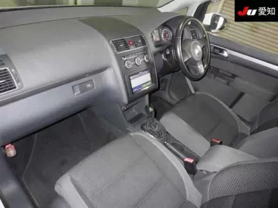 Volkswagen GOLF TOURAN