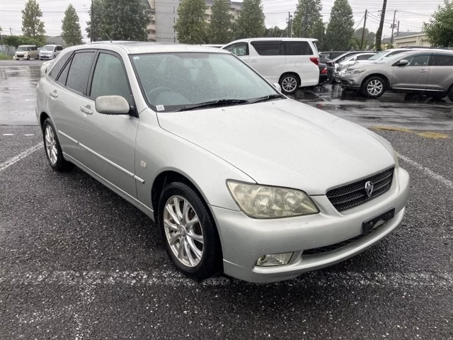 Toyota ALTEZZA WAGON