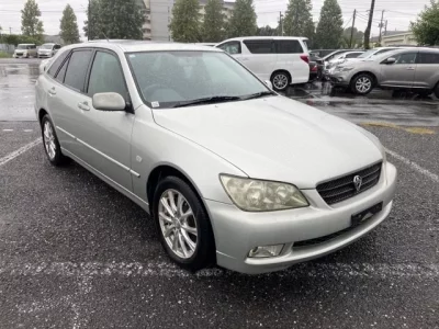 Toyota ALTEZZA WAGON