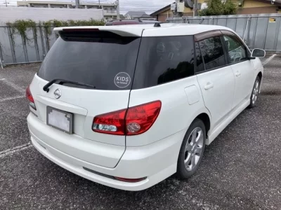 Nissan WINGROAD