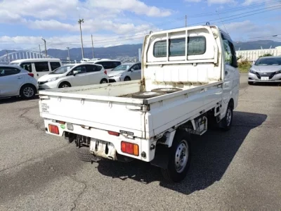 Nissan CLIPPER TRUCK