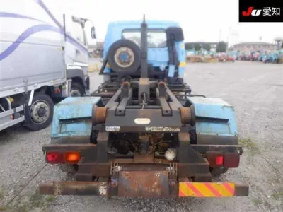 Mitsubishi FUSO FIGHTER