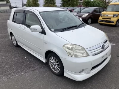 Toyota RAUM