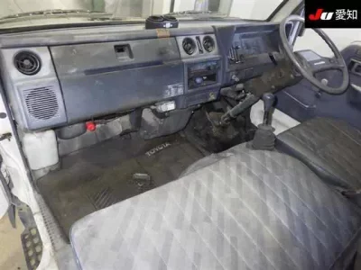 Toyota HIACE TRUCK