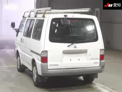 Mitsubishi DELICA