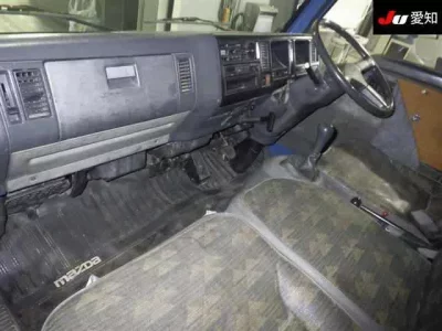 Mazda TITAN