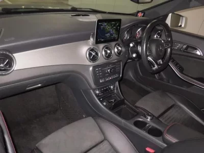 Mercedes-Benz CLA CLASS