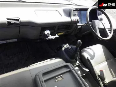 Isuzu JUSTON