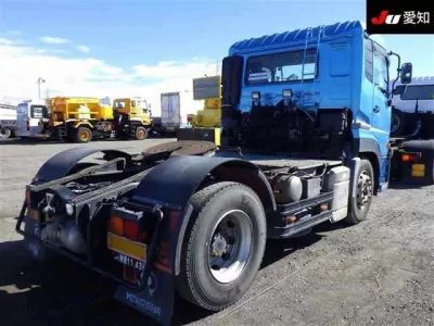 Nissan QUON